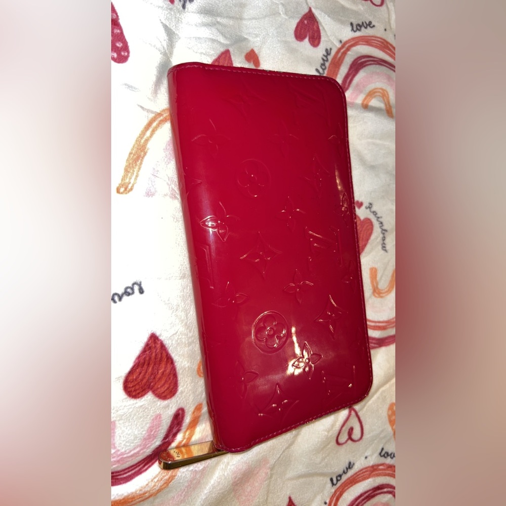 Louis Vuitton Red Vernis Long Zip Wallet - Picture 3 of 11